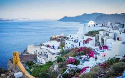 Romance and amazing views in Santorini