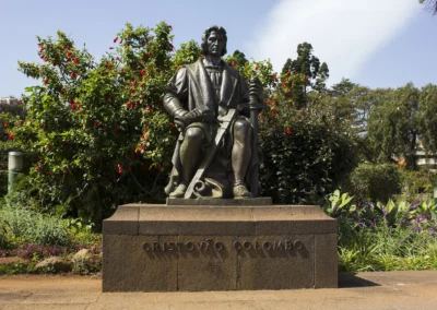 Statue of Cristovão Colombo